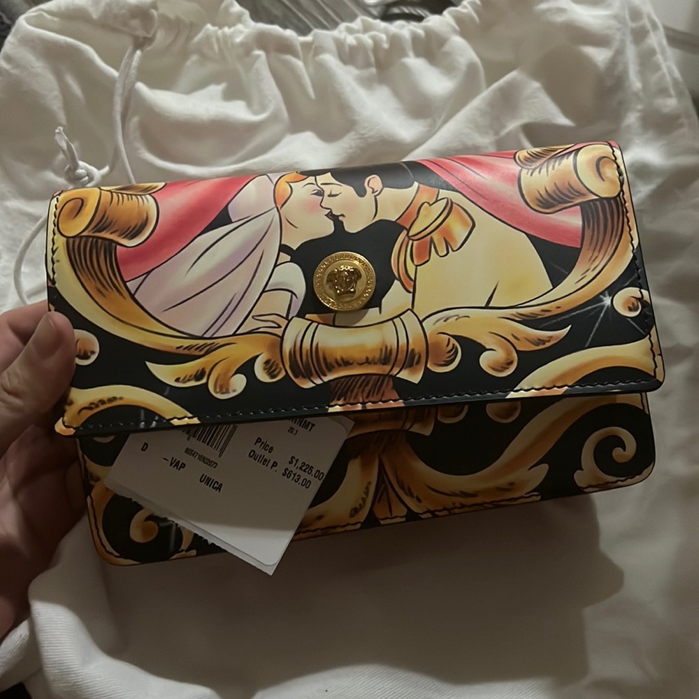 versace limited wallet on chain